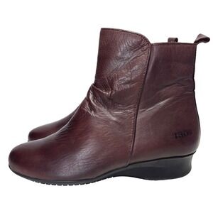 TAOS Womens Burgundy Leather Ruched Side‎ Zip Ankle Boots Low Wedge Size 37